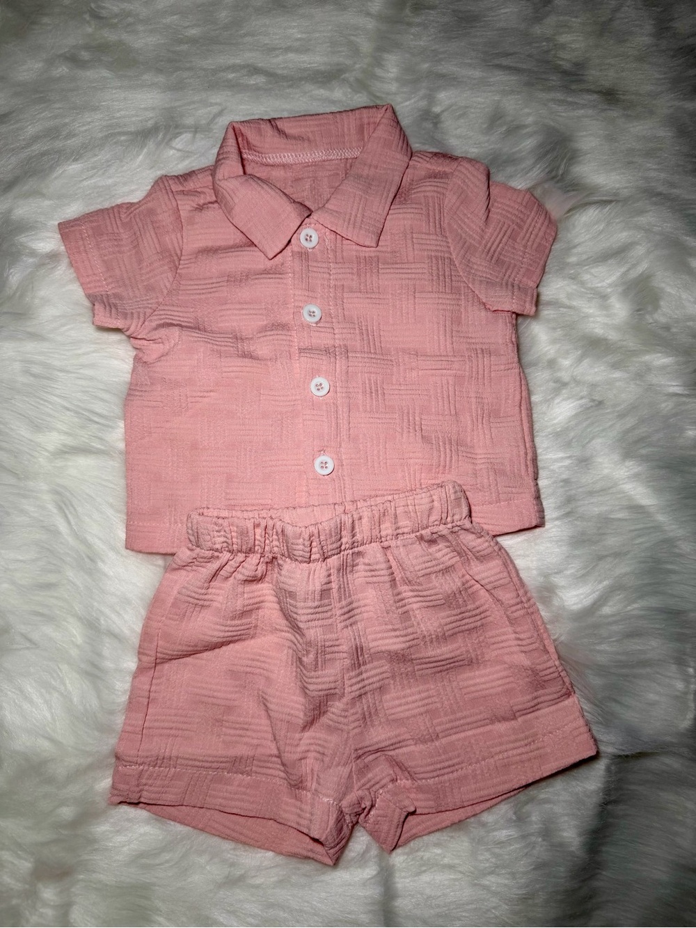 SHEIN Pink Textured Baby Shorts Set